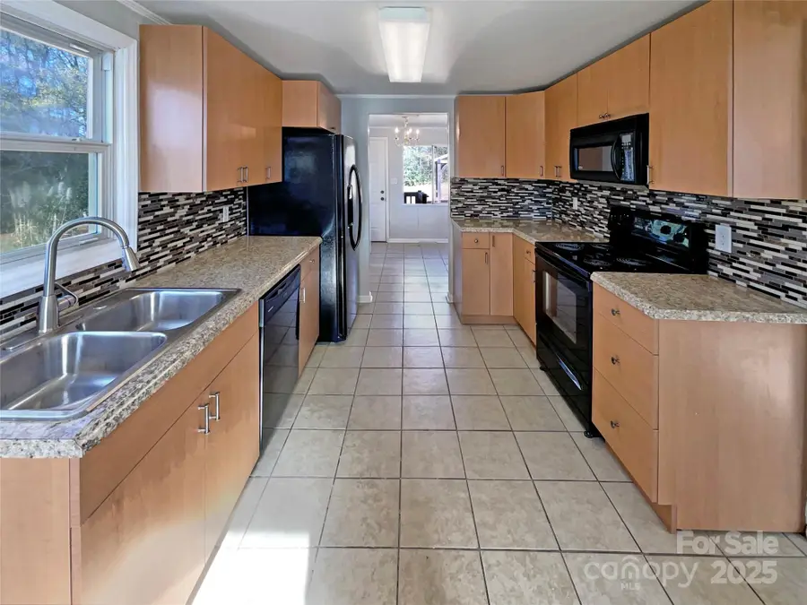 212 Morris Street, Kings Mountain, NC 28086 - #2