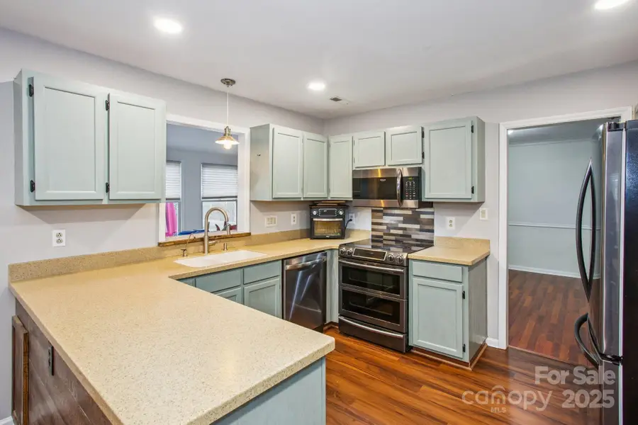 2010 Dembrigh Lane, Charlotte, NC 28262 - Image #2