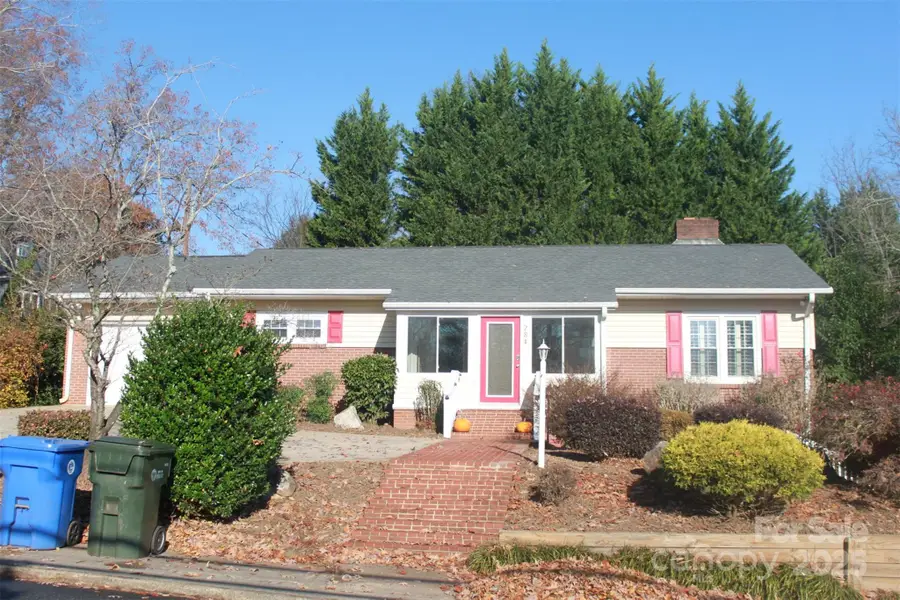 284 Maple Street, Rutherfordton, NC 28139 - Image #3