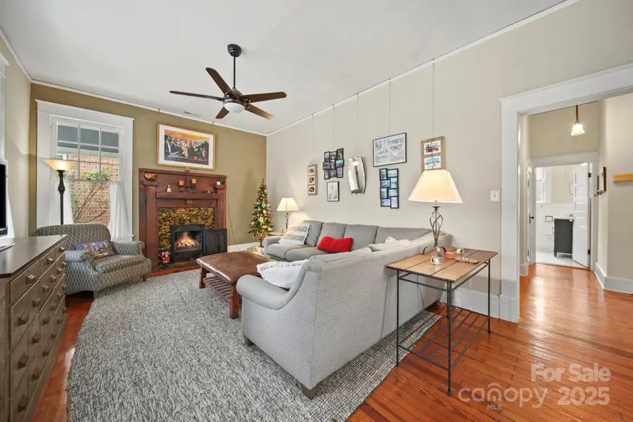 202 S Oak Street, Statesville, NC 28677 - Image #2