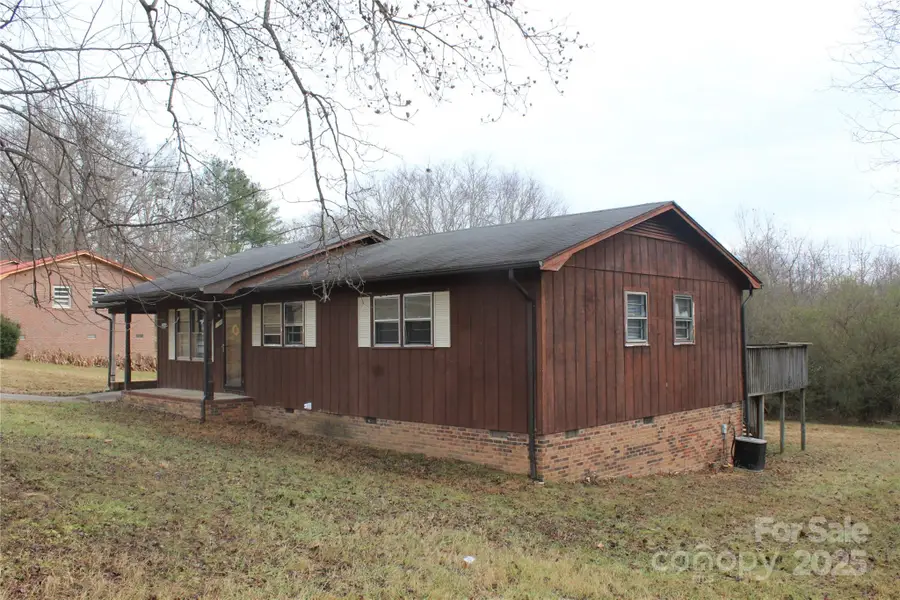 1156 Oak Forest Drive, Morganton, NC 28655 - Image #2
