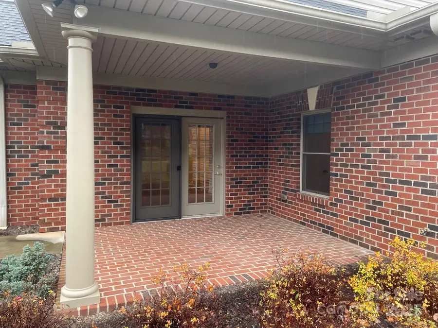 481 26th Avenue Ne, Hickory, NC 28601 - Image #2