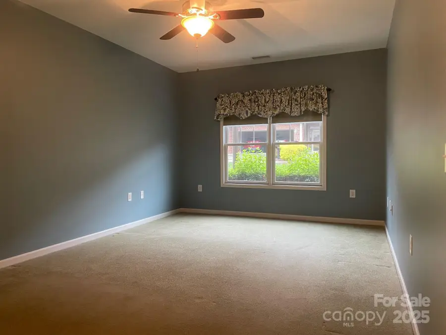 481 26th Avenue Ne, Hickory, NC 28601 - Image #3