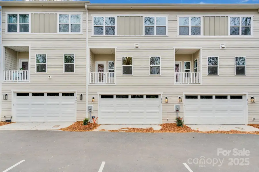 3709 Lou Ann Avenue, Charlotte, NC 28208 - Image #2