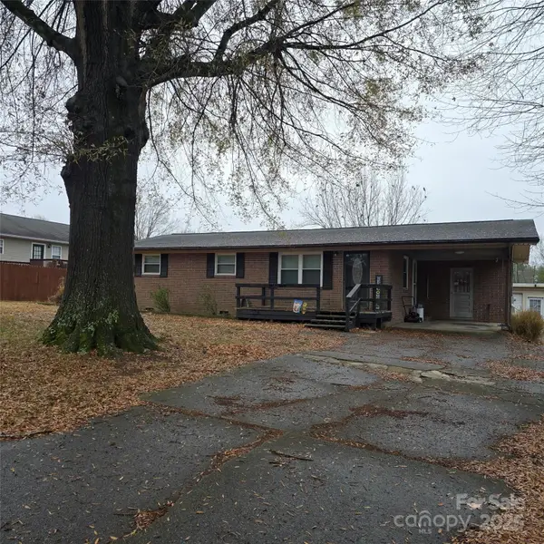 1196 Carolyn Drive, Albemarle, NC 28001