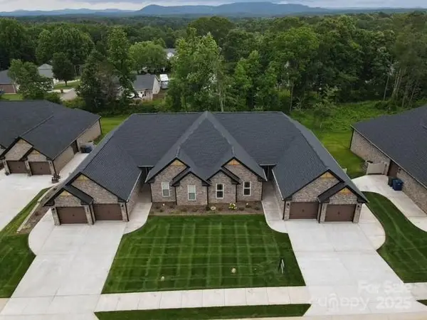 3361 48th Avenue Ne #20A, Hickory, NC 28601