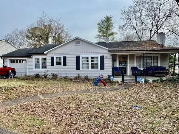 1003 Pennton Avenue Sw, Lenoir, NC 28645