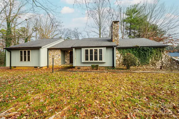 3250 15th Street Ne, Hickory, NC 28601