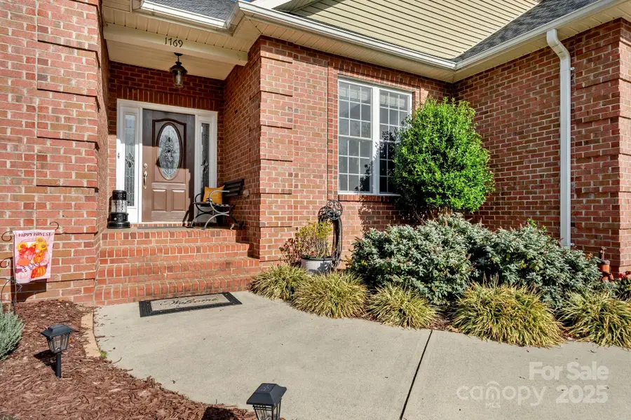 1769 31st Avenue Lane Ne, Hickory, NC 28601 - Image #3
