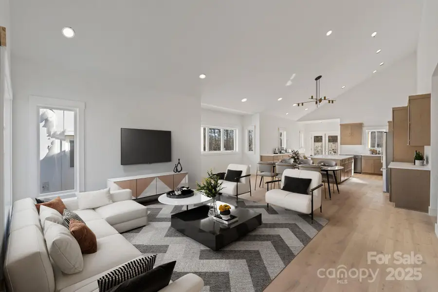 5733 Selkirk Drive, Hickory, NC 28601 - Image #2