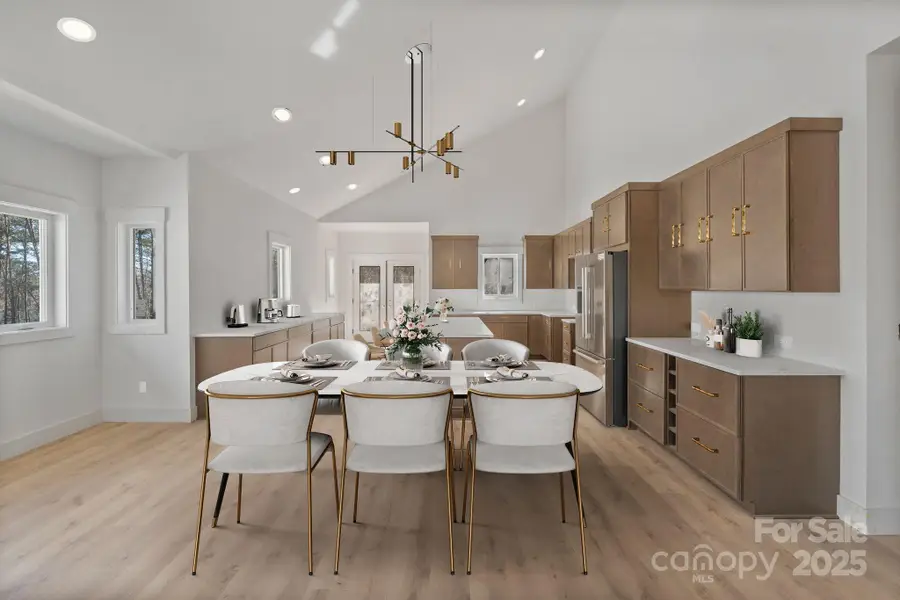 5733 Selkirk Drive, Hickory, NC 28601 - Image #3