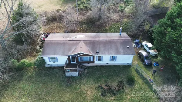 21 Crosswinds Drive, Leicester, NC 28748