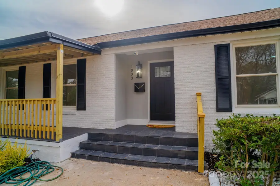 1033 Tracy Drive, Charlotte, NC 28217 - Image #2