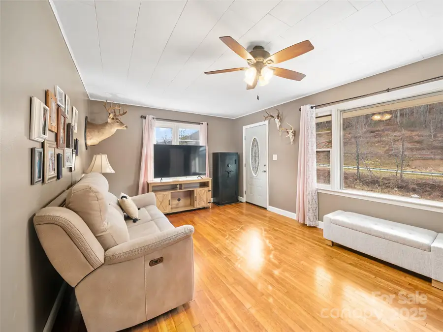 287 Newdale Church Road, Burnsville, NC 28714 - Image #3