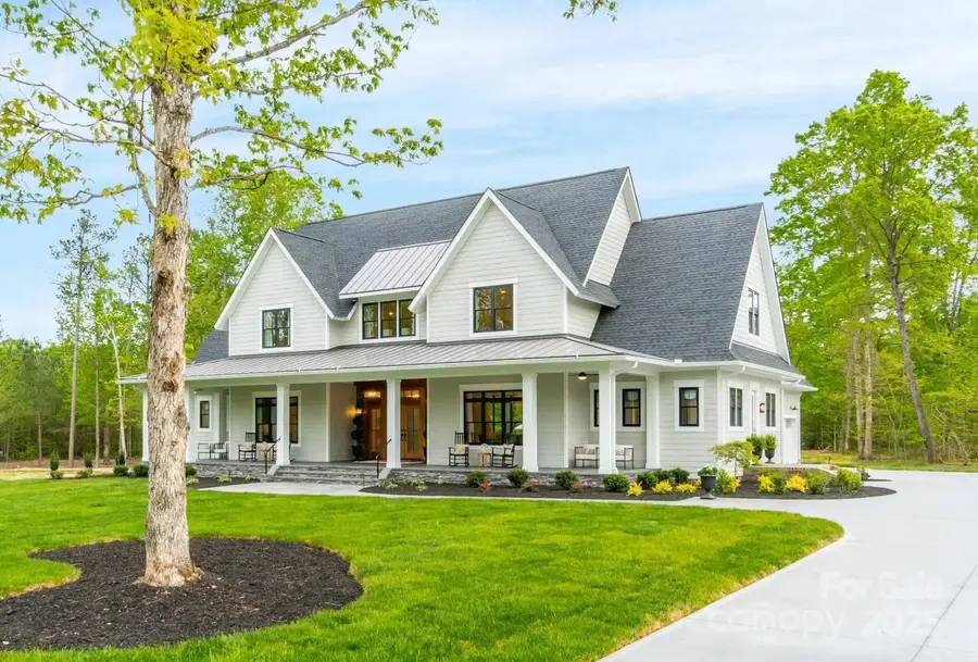 5745 Lake Pointe Drive, Granite Falls, NC 28630 - Image #2