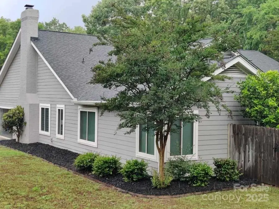 9327 Hunting Court, Matthews, NC 28105 - Image #3