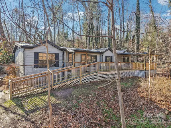 53 Woodscape Drive, Mills River, NC 28759