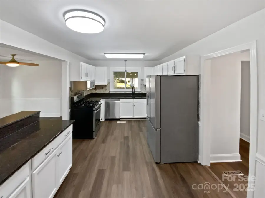 506 Queens Gate Drive, Kannapolis, NC 28083 - Image #2