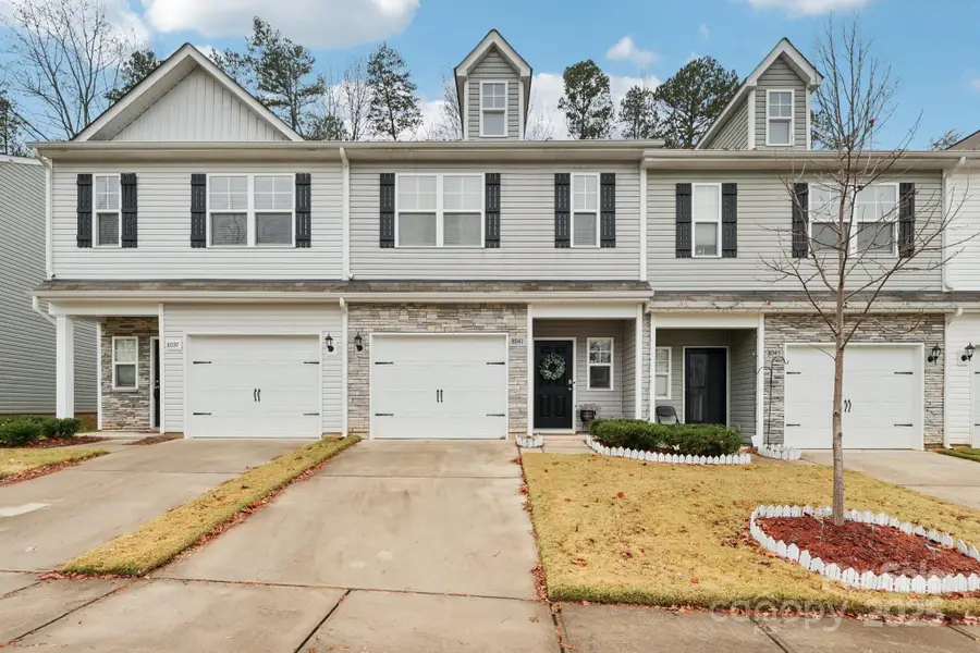 8041 Alderton Lane, Charlotte, NC 28215 - Image #2