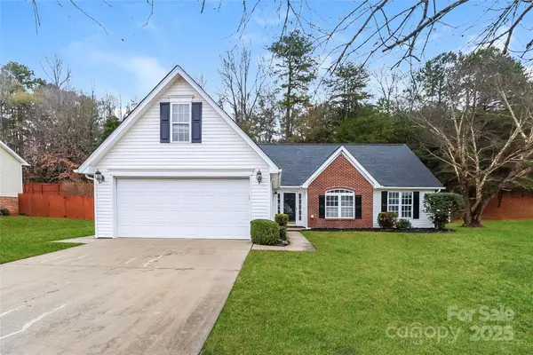 124 Autumn Woods Boulevard, Mount Holly, NC 28120