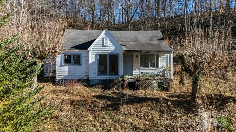 218 Cub Creek Road, Bakersville, NC 28705 - Image #2