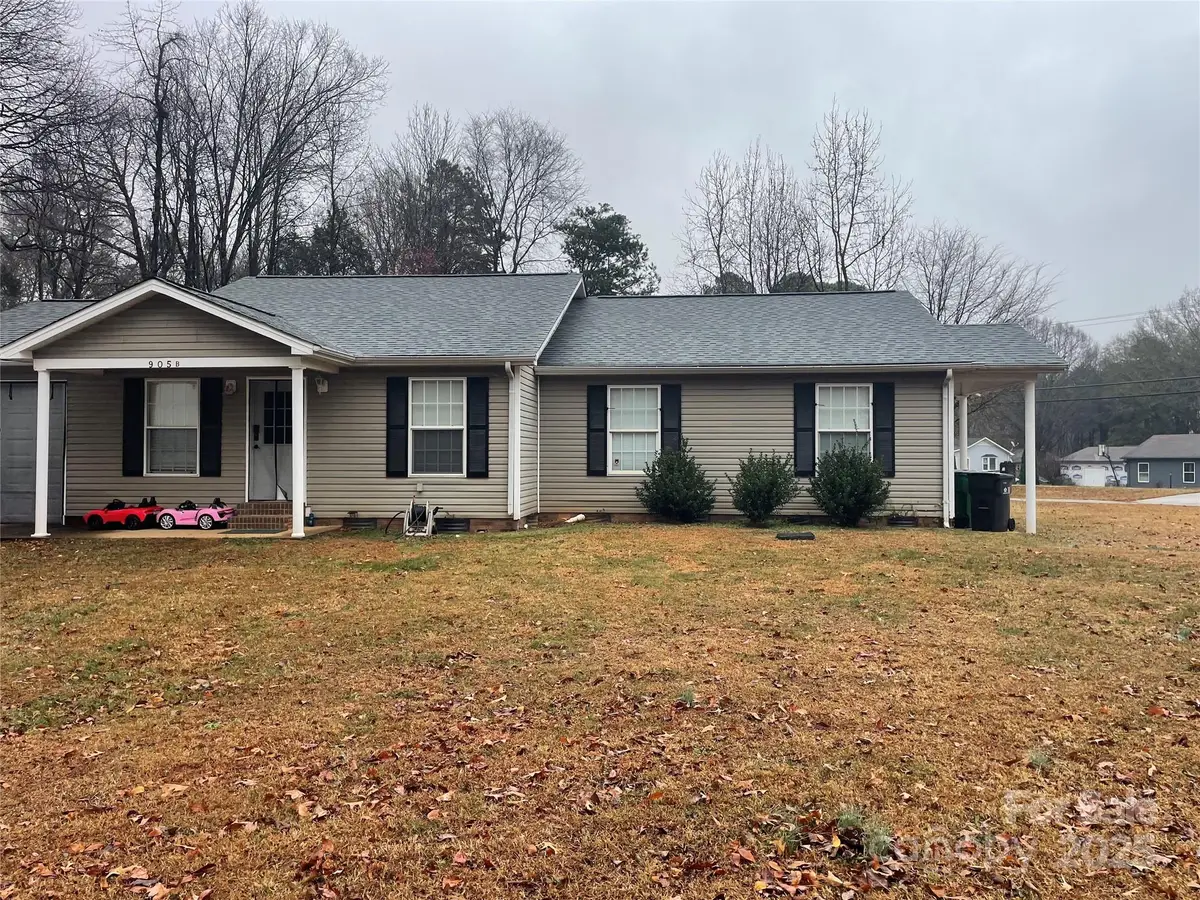 905 Peachtree Road, Charlotte, NC 28216 - Image #1