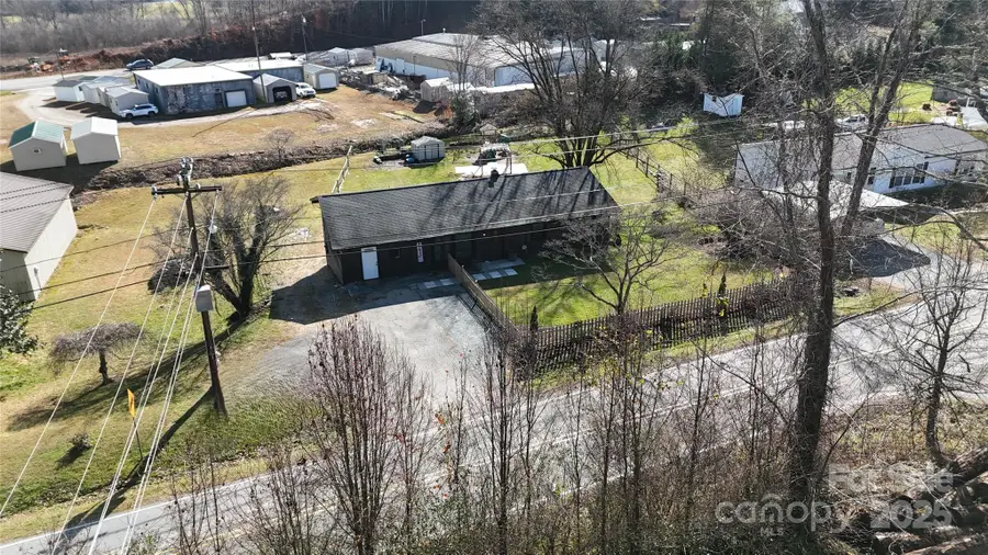 143 Morgan Road, Hendersonville, NC 28739 - Image #3