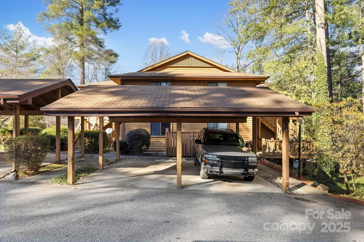 521 Courtwood Lane #7, Hendersonville, NC 28739 - Image #1