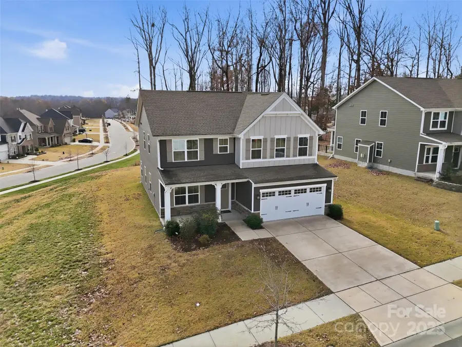 4711 Green Mountain Drive, Charlotte, NC 28215 - Image #2