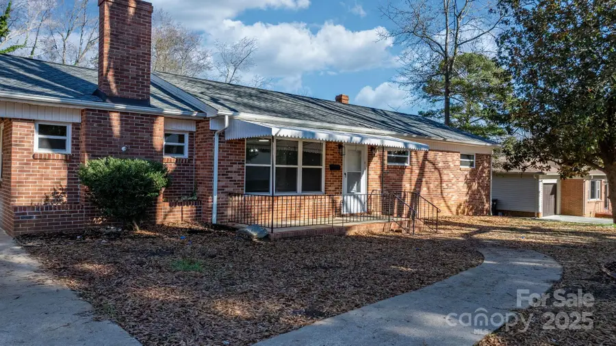 411 20th Avenue Ne, Hickory, NC 28601 - Image #3