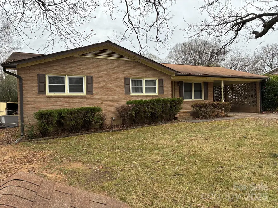 763 Gladden Place Nw, Concord, NC 28027 - Image #2