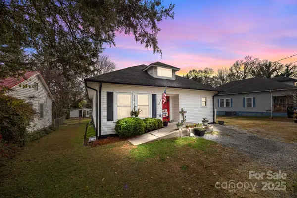 1223 S Lafayette Street, Shelby, NC 28152