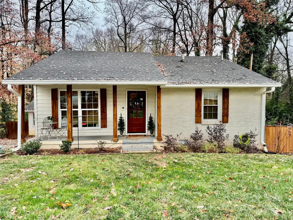 5509 Southampton Road, Charlotte, NC 28217 - Image #1