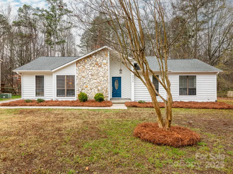 8436 Rittenhouse Circle, Charlotte, NC 28270 - Image #2
