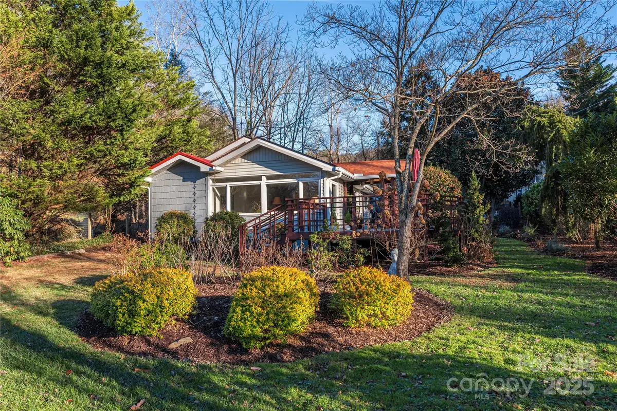 106 Spooks Branch Road, Asheville, NC 28804 - Image #1