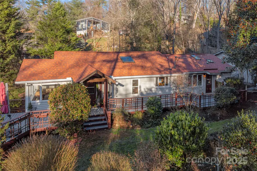 106 Spooks Branch Road, Asheville, NC 28804 - Image #2