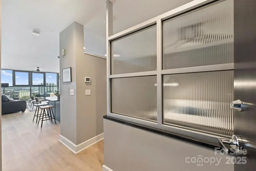 333 W Trade Street #1903, Charlotte, NC 28202 - Image #3