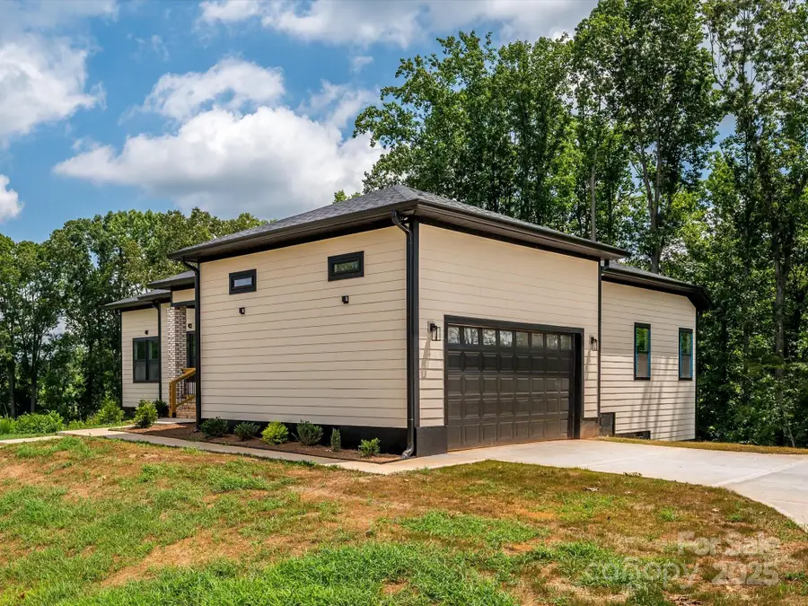 2004 Plain Field Drive, Bessemer City, NC 28016 - Image #3