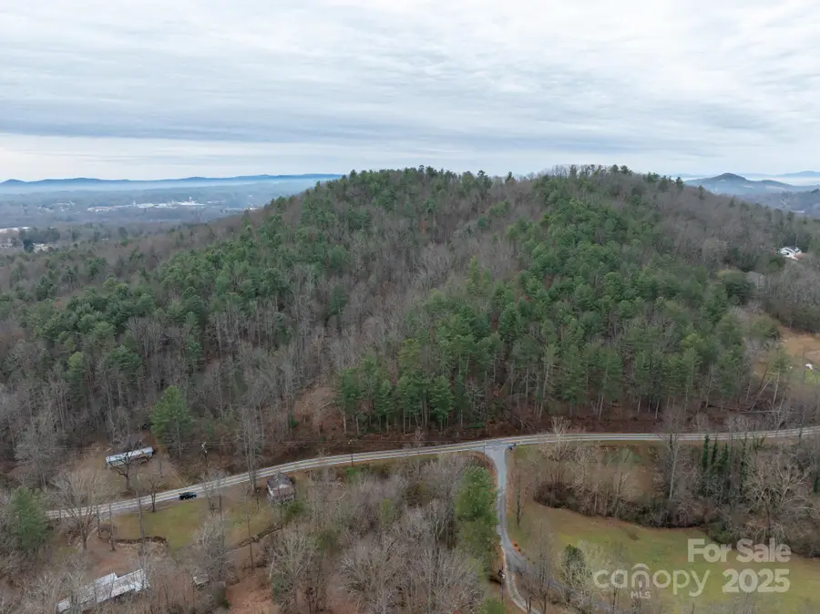 1864 Starcross Road, Lenoir, NC 28645 - Image #2
