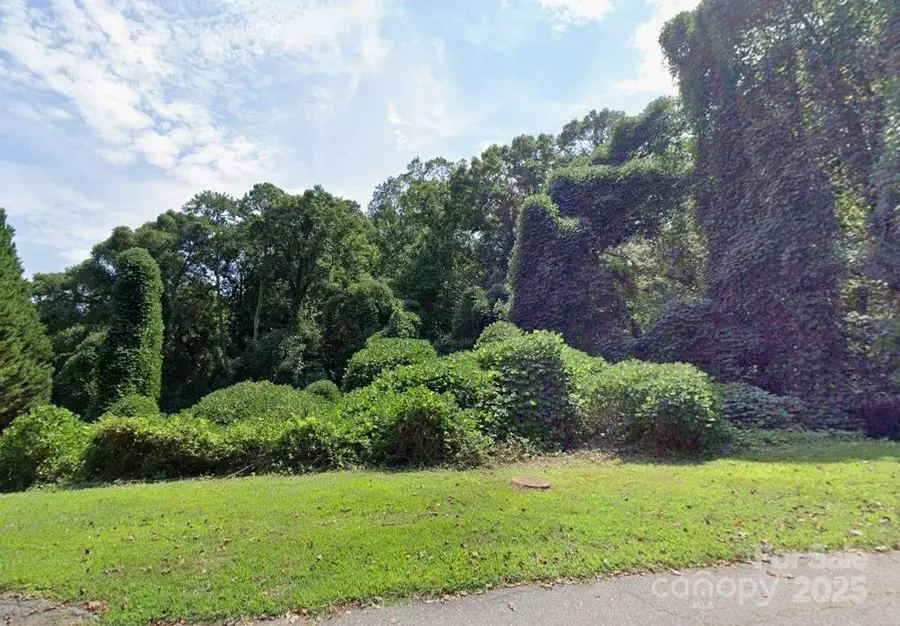 1820 10th Street Boulevard Nw, Hickory, NC 28601 - Image #2