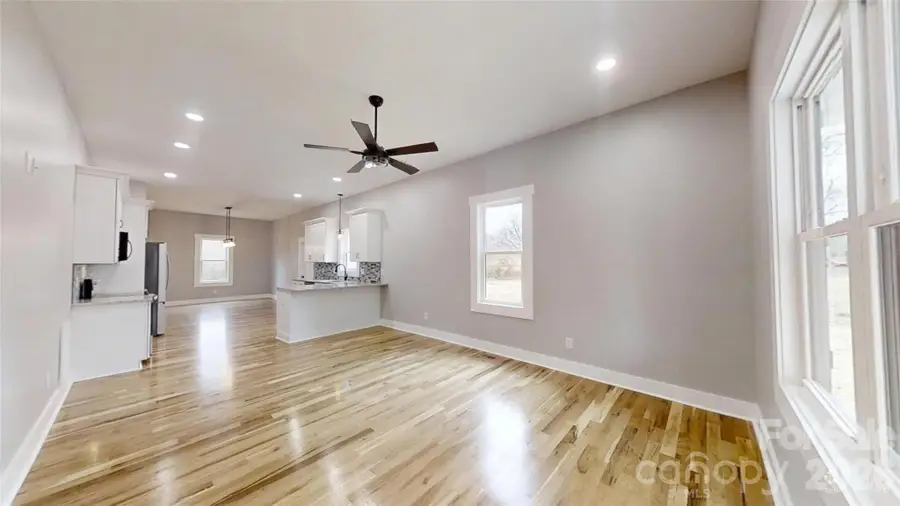 484 Hilltop Road, Lincolnton, NC 28092 - Image #2