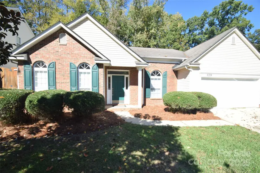 10214 Stoneykirk Lane, Charlotte, NC 28269 - Image #2