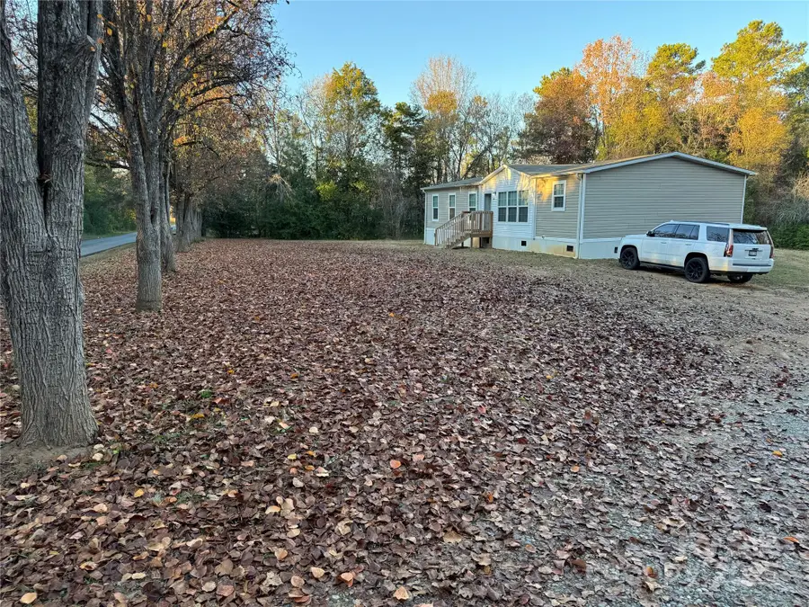 3946 E North Corner Road, Lancaster, SC 29720 - Image #2