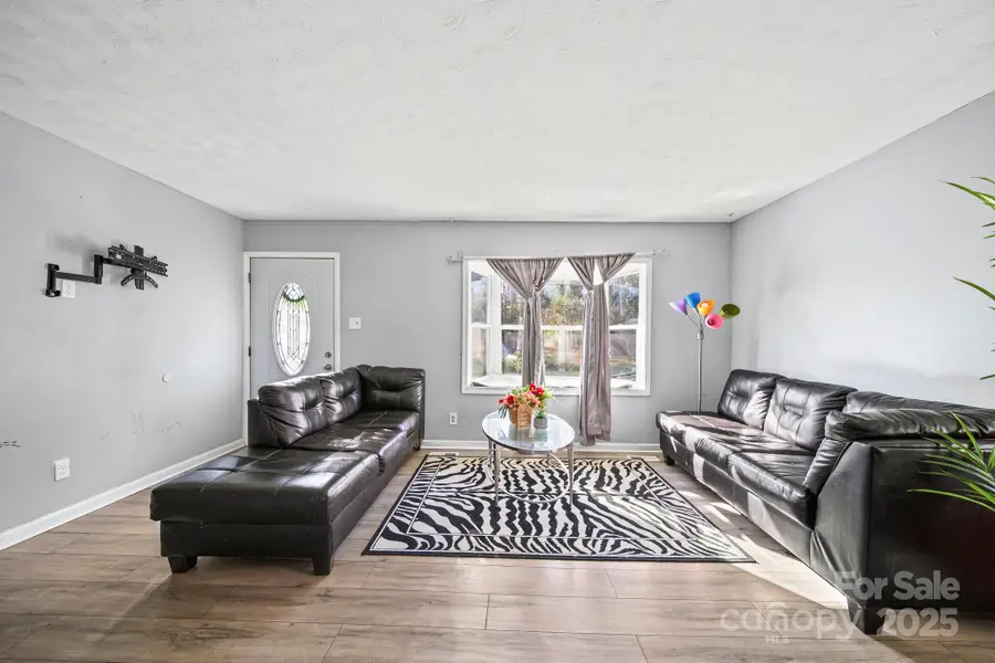 2147 Purser Drive, Charlotte, NC 28215 - Image #2