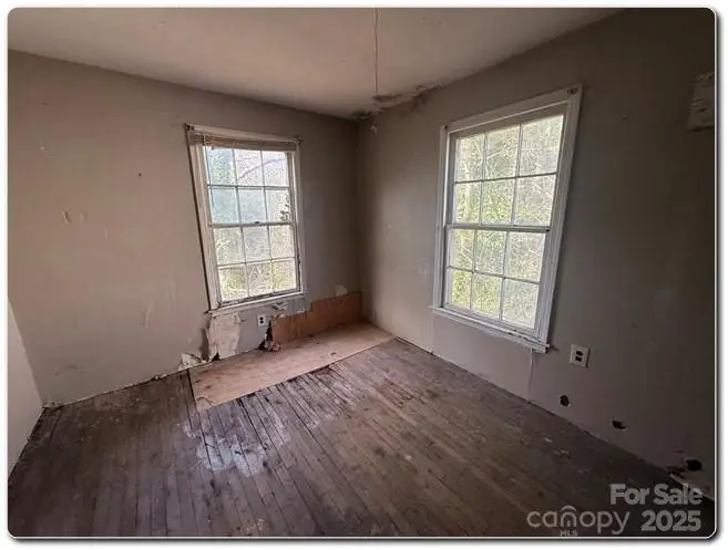 515 S Maple Street, Dallas, NC 28034 - Image #2