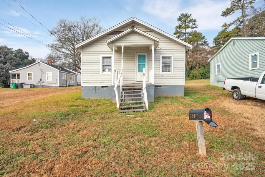 2507 Eddington Street, Charlotte, NC 28208 - Image #2