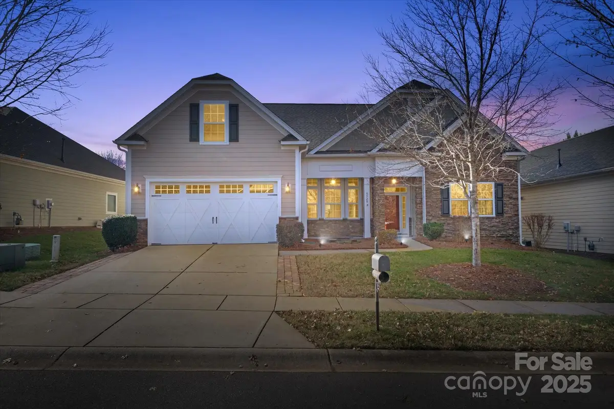 8928 Carneros Creek Road, Charlotte, NC 28214 - Image #1