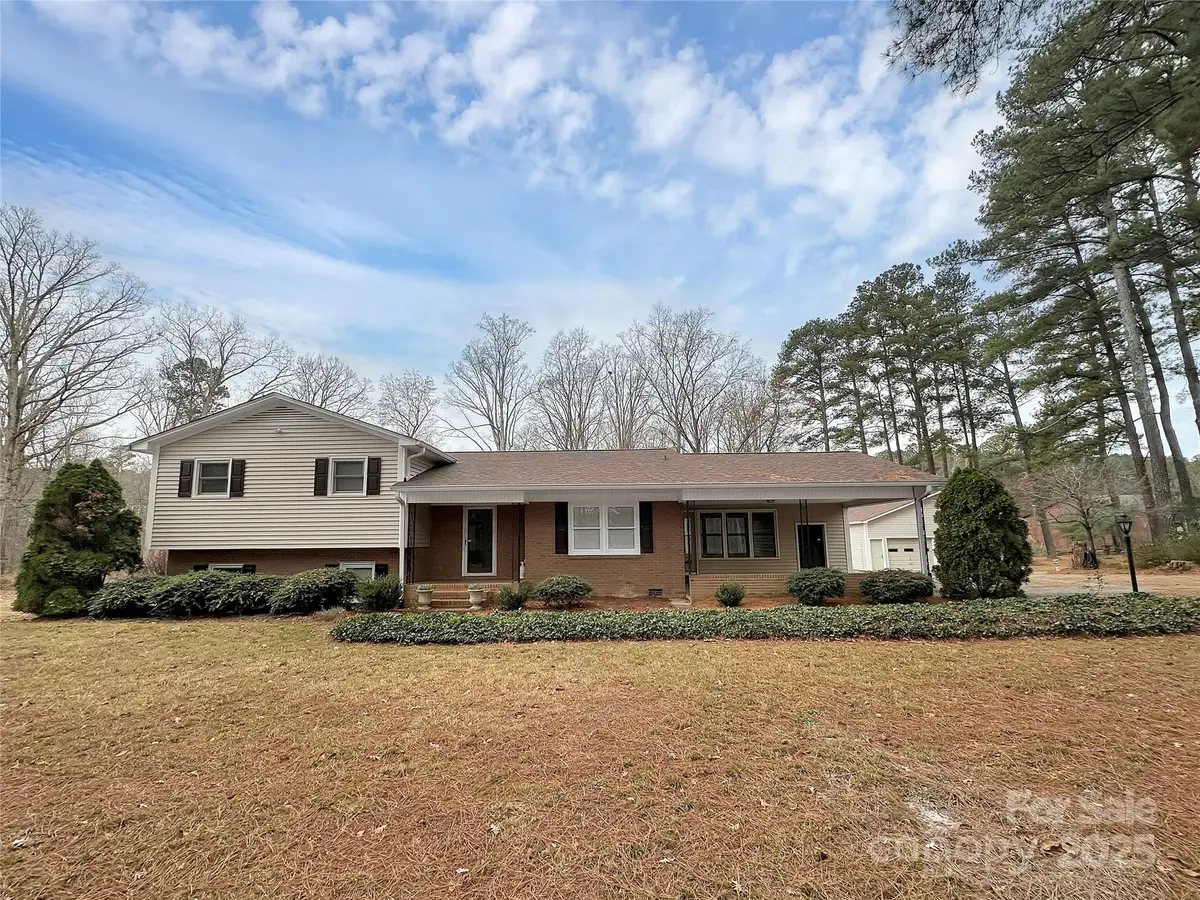 725 Willis Road, Dallas, NC 28034 - Image #1