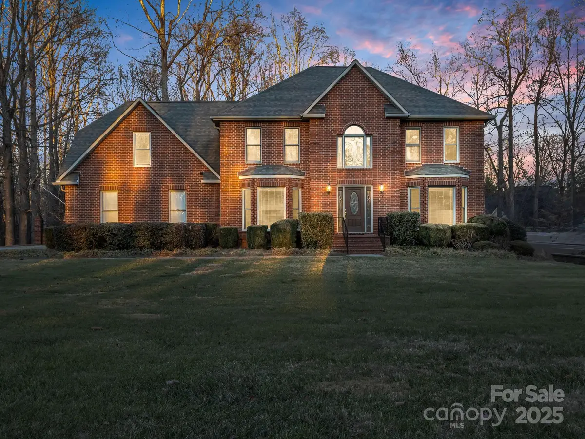907 Weymouth Drive, Gastonia, NC 28056 - Image #1