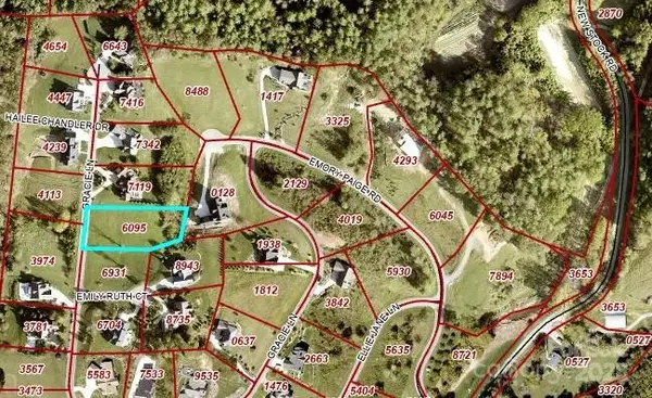 81 Gracie Lane #33, Weaverville, NC 28787